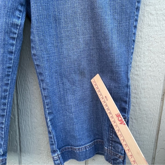 Eddie Bauer Capri Jeans Womens 14 Med Wash Blue Vintage 2009 Comfort plus size - Picture 15 of 16